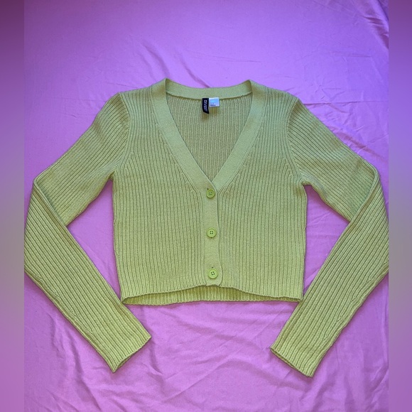 H&M knit cardigan - Picture 8 of 9